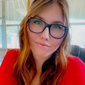 Meet your Posher, Megan🛍